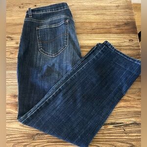 Lee relaxed fit straight leg mid rise jeans